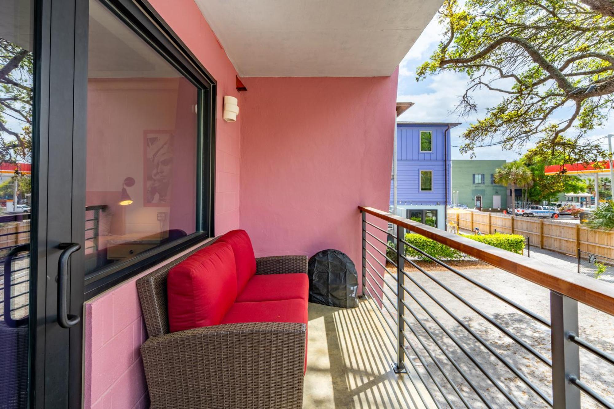 Boutique Vera Hotel In The Heart Of ฟอลลีบีช ภายนอก รูปภาพ